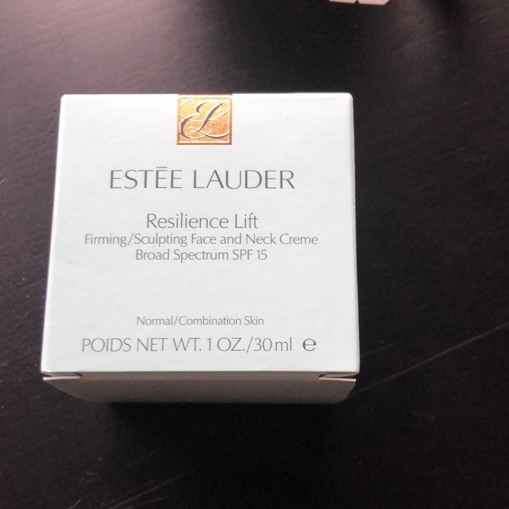 Estée Lauder moisturizer